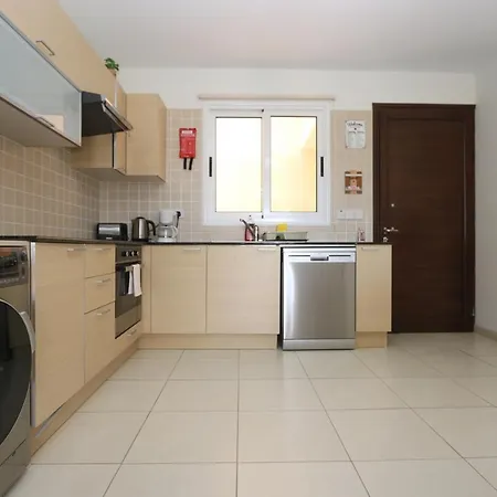Nissi 3 View 2 Bedroom شقة أيا نابا