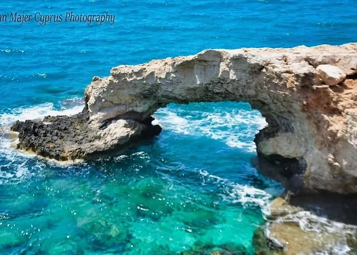 Nissi 3 View 2 Bedroom Lejlighed *