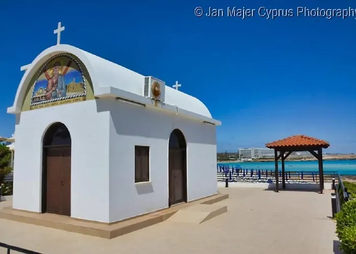 Nissi 3 View 2 Bedroom * アヤナパ