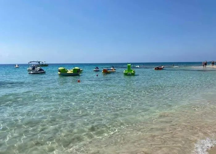 Nissi 3 View 2 Bedroom アパート